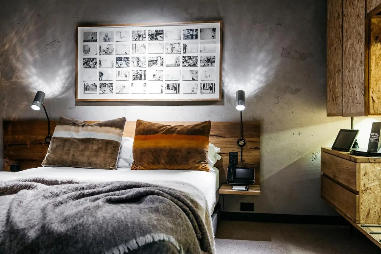 *****  Ovolo Nishi Hotel Canberra Australia