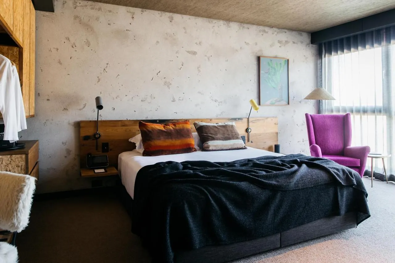 Ovolo Nishi Hotel Canberra