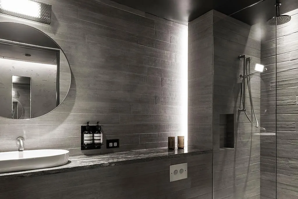 Ovolo Nishi Hotel Canberra 5*,