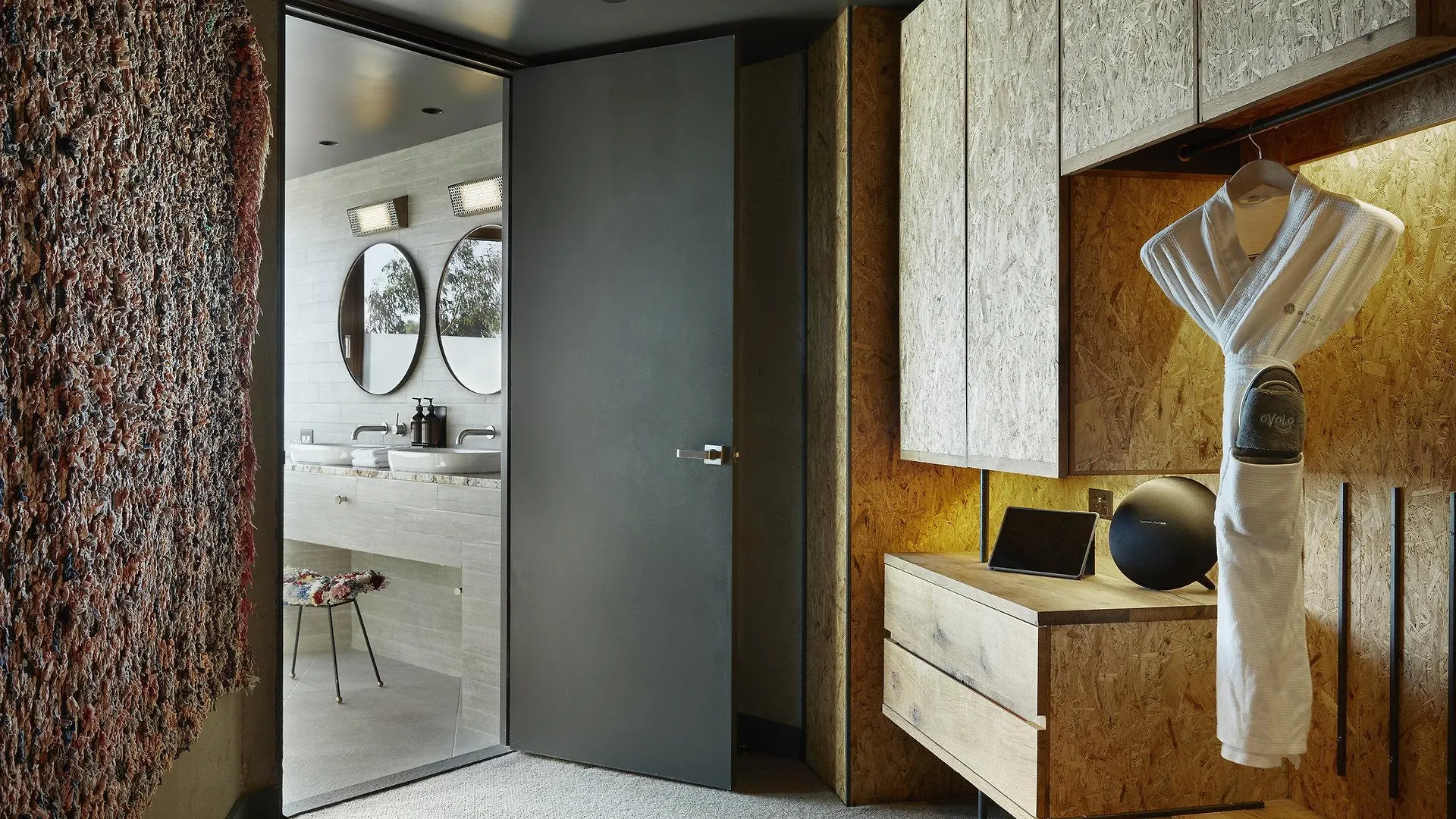 Ovolo Nishi Hotel Canberra